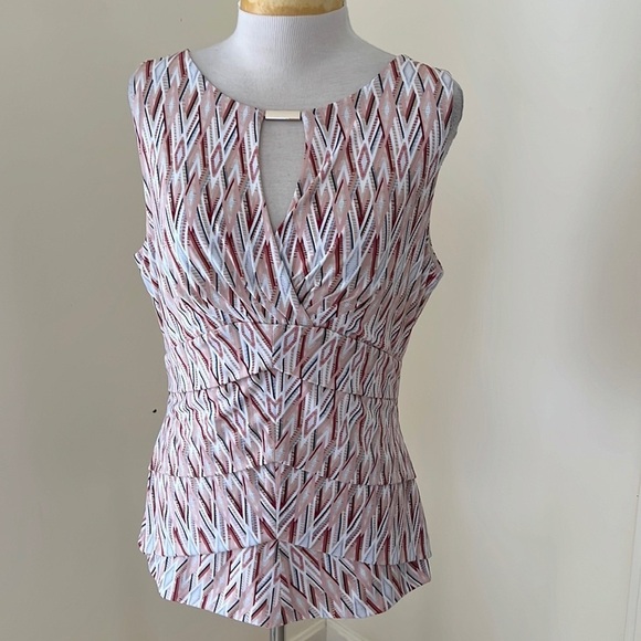 New! White House black market large tiered sleeveless blouse. - Picture 1 of 8